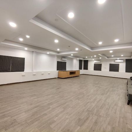 Super Townhouse Habitat New Town Rooms & Party Spaces Kalkutta Exterior foto